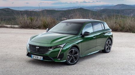 /data/reportages/nouveautes/2023/2023-10-01-La-peugeot-e-308-electrique-affiche-une-autonomie-de-410-km/01 Peugeot e-308 2023-Exterieur 34 Avant.jpg