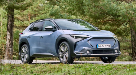 /data/reportages/nouveautes/2023/2023-10-03-Le-suv-electrique-de-taille-intermediaire-subaru-solterra-en-approche/01 Subaru Solterra 2023 Exterieur 34 Avant.jpg