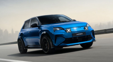 /data/reportages/salon/2024/2024-06-13-La-petite-sportive-electrique-alpine-a290-entre-dans-une-nouvelle-ere/01 Alpine A290 GTS 2025 Exterieur 34 Avant.jpg