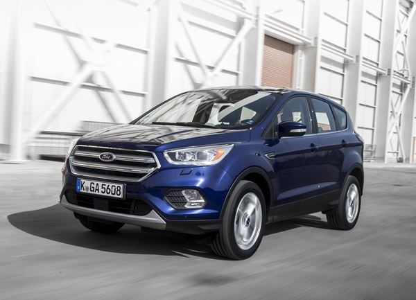 FORD Kuga 1.5 EcoBoost 150 S&S 4x2 ST-Line Black & Silver