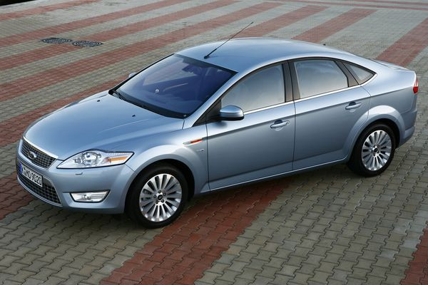 FORD Mondeo 4 portes 1.8 TDCi 100 Trend