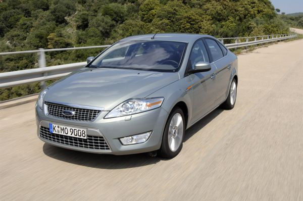 FORD Mondeo 4 portes 1.8 TDCi 125 ECOnetic