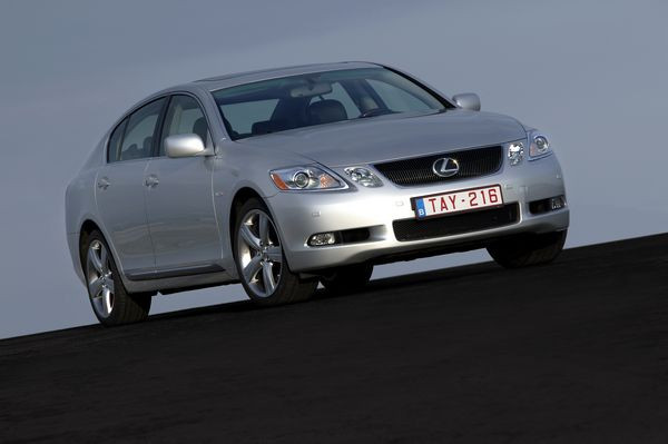 LEXUS GS 300 Pack Executive BVA Caractéristiques