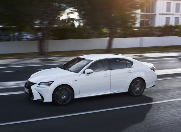 LEXUS GS Présentation Une berline routière hybride