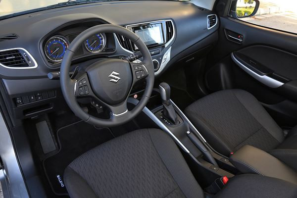 Suzuki Baleno (2017-2019) Images - Check Interior & Exterior Photos | OtO