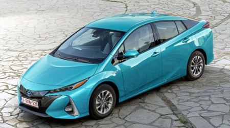 TOYOTA Prius Rechargeable